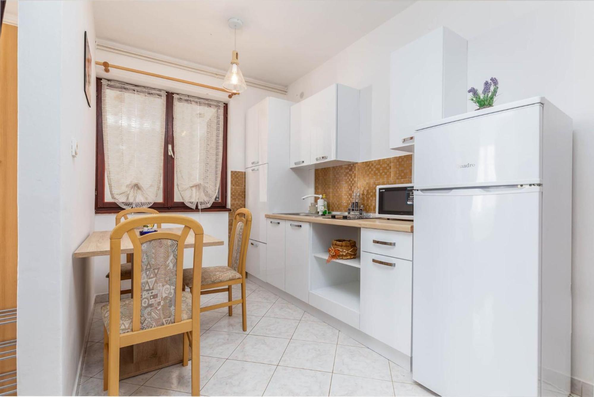 Lovely Apartments In Valbandon Fažana Extérieur photo