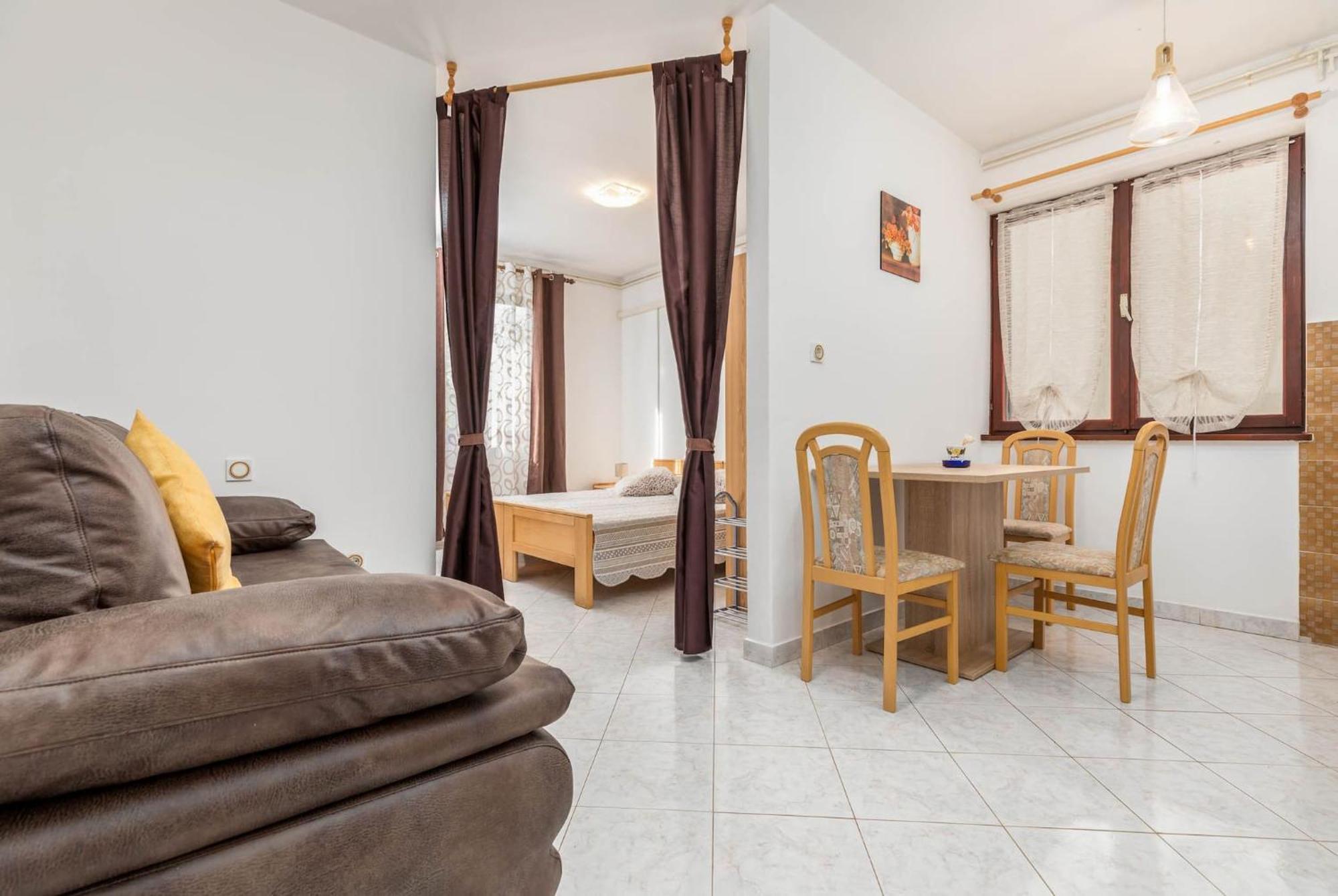 Lovely Apartments In Valbandon Fažana Extérieur photo